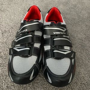 Venzo men’s cycle shoes size 44 (9.5) EUC